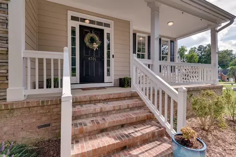 4701 Regency Dr, Durham, NC 27713 photo 3
