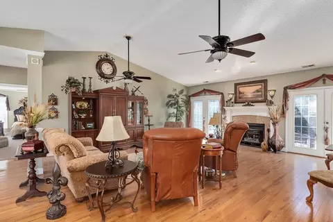 120 Walnut Dr, Benson, NC 27504 photo 10
