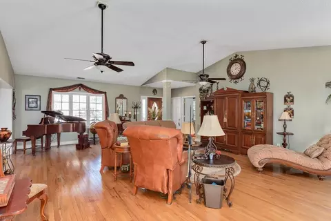120 Walnut Dr, Benson, NC 27504 photo 12