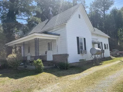 310 E Woodall St, Smithfield, NC 27577 photo 1
