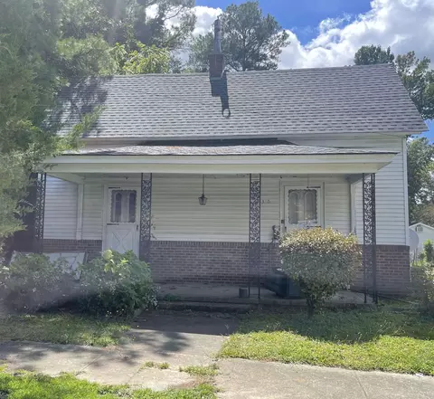 310 E Woodall St, Smithfield, NC 27577 photo 2