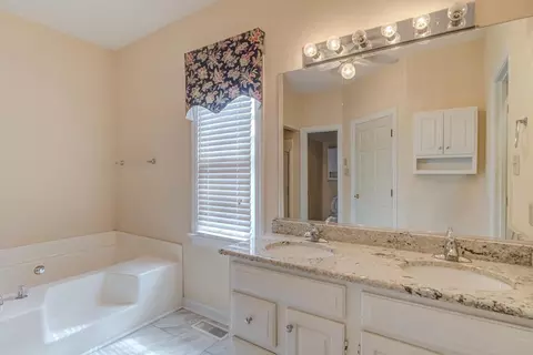 1112 S Walnut Dr, Smithfield, NC 27577 photo 30
