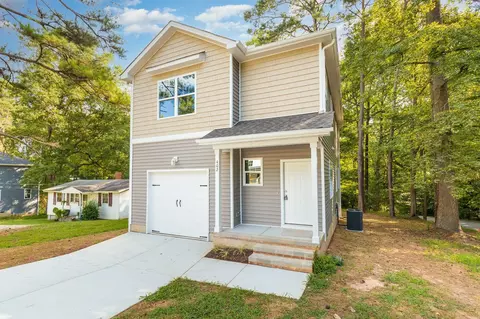 402 Matthews Cir, Clayton, NC 27520