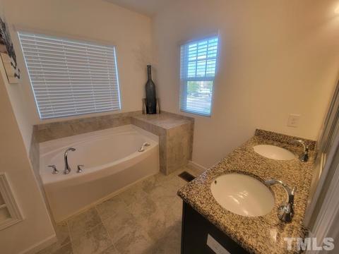 4355 Flintlock Ln, Durham, NC 27704 photo 13
