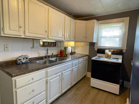 212 Jay Pl, High Point, NC 27263 photo 8