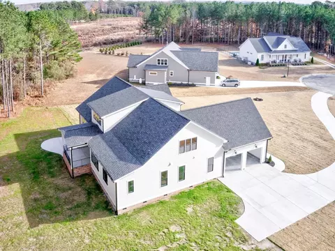103 Independence Dr, Smithfield, NC 27577 photo 2