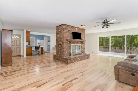 523 Hunter St, Durham, NC 27712 photo 9