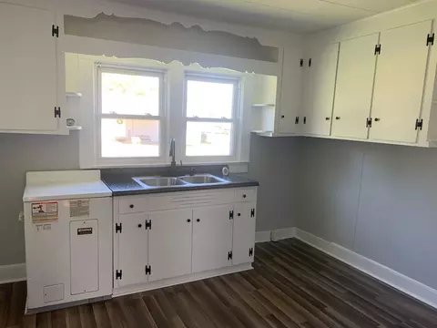 1275 Pointer St, Roxboro, NC 27573 photo 6
