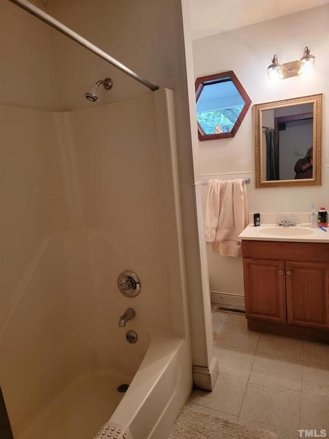 6061 Old Fairground Rd, Benson, NC 27504 photo 14