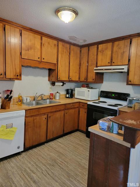 6061 Old Fairground Rd, Benson, NC 27504 photo 6