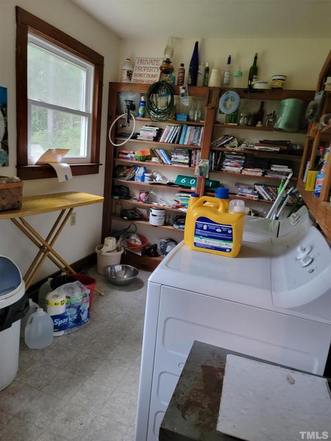 6061 Old Fairground Rd, Benson, NC 27504 photo 9