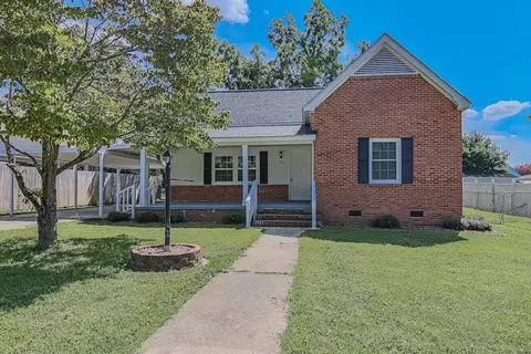 307 W K St, Erwin, NC 28339 photo 1