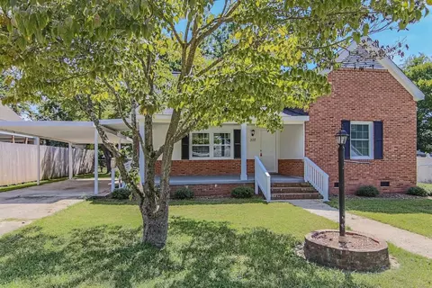 307 W K St, Erwin, NC 28339 photo 4
