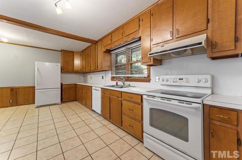 202 White Oak Dr, Durham, NC 27707 photo 7