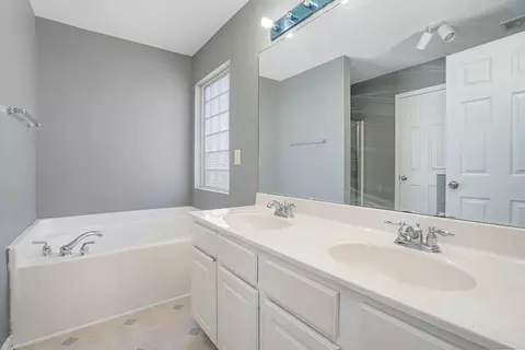 4702 Hoppers Dr, Durham, NC 27704 photo 17