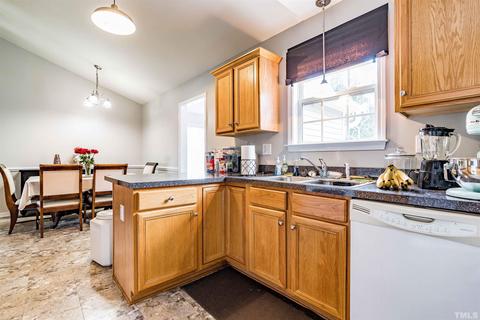 7200 Sunset View Ct, Willow Springs, NC 27592 photo 10