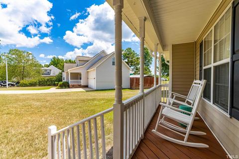7200 Sunset View Ct, Willow Springs, NC 27592 photo 2