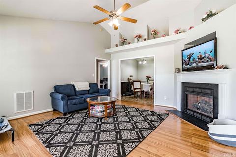 7200 Sunset View Ct, Willow Springs, NC 27592 photo 3