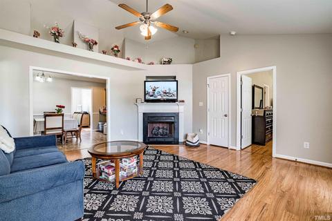 7200 Sunset View Ct, Willow Springs, NC 27592 photo 4