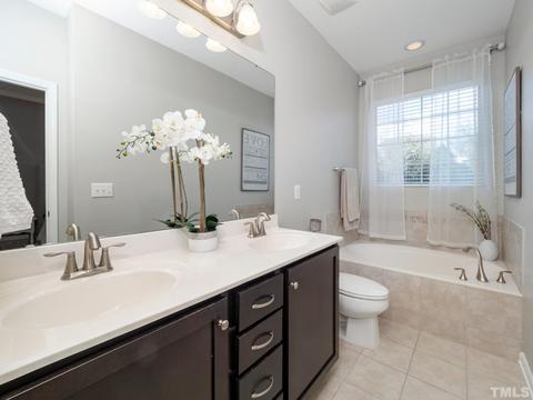 2450 Baslow Dr, Apex, NC 27539 photo 16