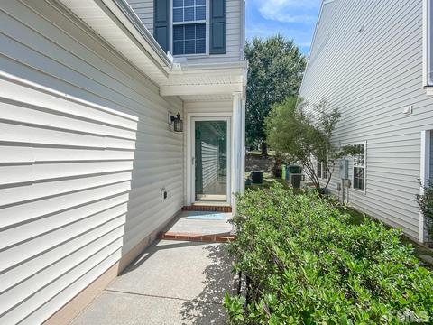 5242 Eagle Trace Dr, Raleigh, NC 27604 photo 2