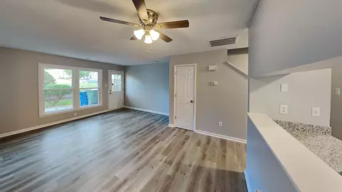 4 Providence Ct, Durham, NC 27705 photo 2