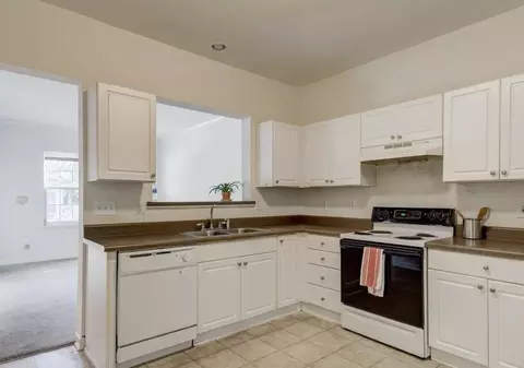 136 Bluecrest Ln, Durham, NC 27705 photo 4