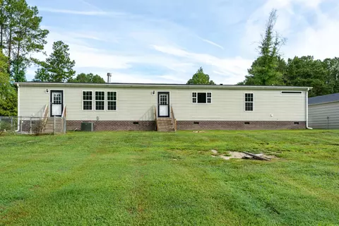 375 Godwin Rd, Benson, NC 27504 photo 4