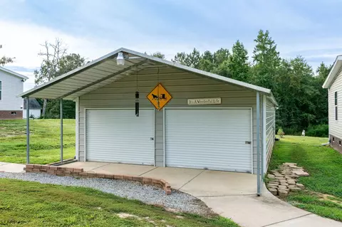 375 Godwin Rd, Benson, NC 27504 photo 3