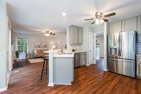 24 Bridgeport Dr, Durham, NC 27713 photo 17