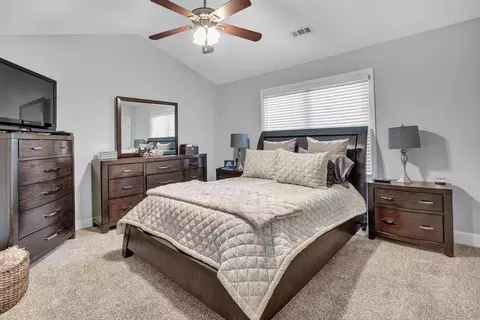 811 Alpha Dr, Durham, NC 27703 photo 8