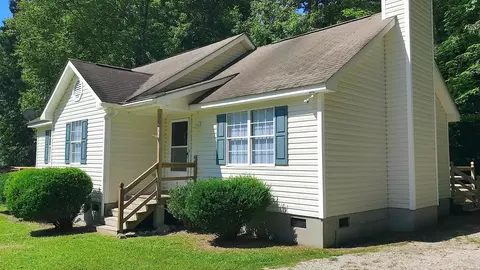 605 N Walnut St, Spring Hope, NC 27882 photo 2