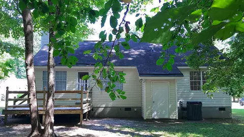 605 N Walnut St, Spring Hope, NC 27882 photo 4