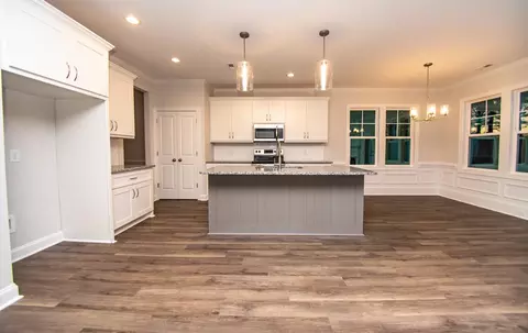 136 Shadybrook Dr, Benson, NC 27504 photo 5