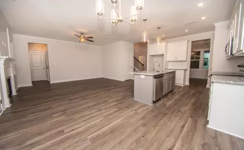 136 Shadybrook Dr, Benson, NC 27504 photo 8