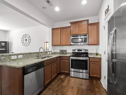 21 Moss Grove Ln, Durham, NC 27703 photo 3