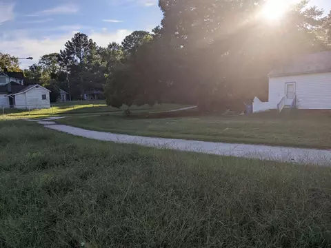 634 Vance St E, Wilson, NC 27893 photo 3