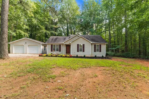 105 Dover Cir, Selma, NC 27576 photo 4
