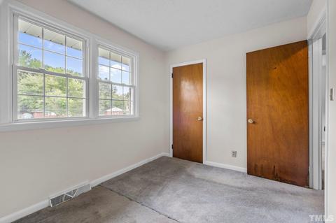 407 Belmont Dr, Durham, NC 27703 photo 21