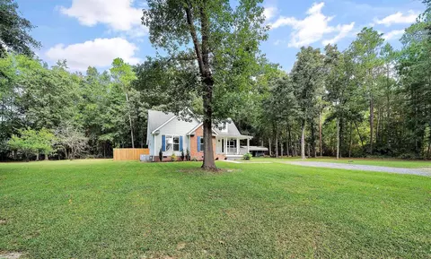 208 Grant Ct, Selma, NC 27576 photo 3
