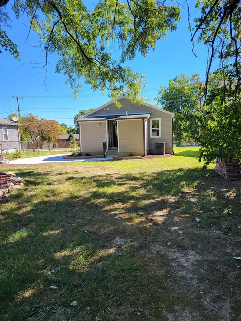 446 Meredith St, High Point, NC 27260 photo 9