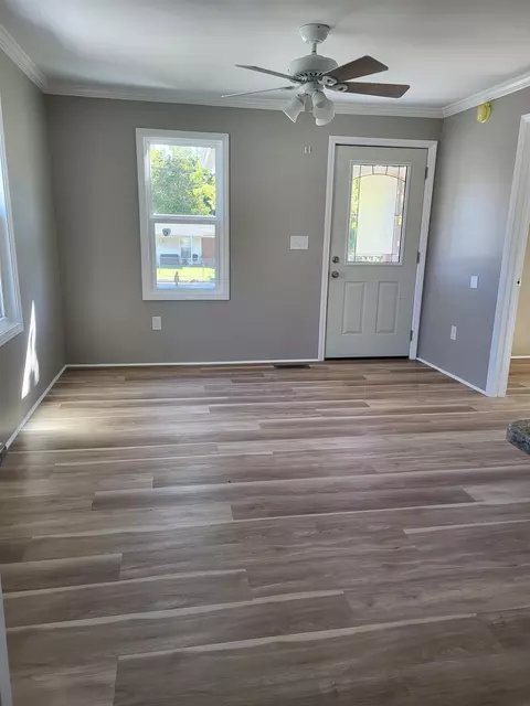 446 Meredith St, High Point, NC 27260 photo 5