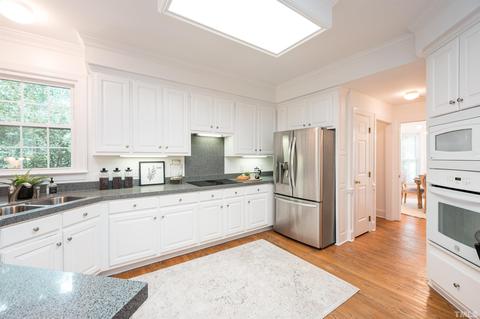 104 S Devimy Ct, Cary, NC 27511 photo 10