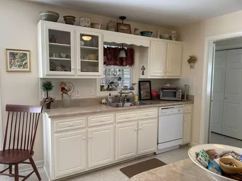 102 Beavertail Rd, Henderson, NC 27537 photo 3