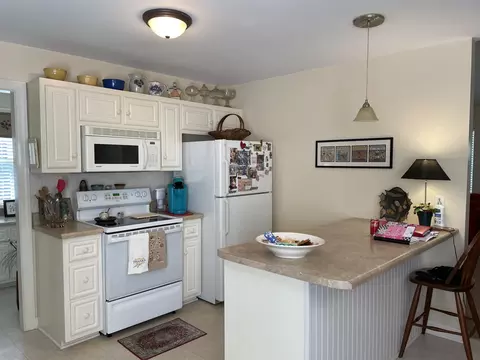 102 Beavertail Rd, Henderson, NC 27537 photo 4