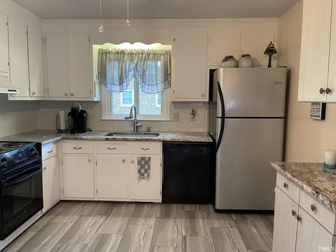 3740 Hermine St, Durham, NC 27705 photo 5