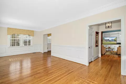 213 W Stevens St, Smithfield, NC 27577 photo 8