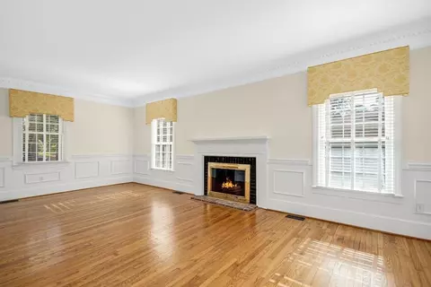 213 W Stevens St, Smithfield, NC 27577 photo 7