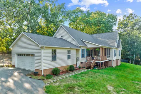 166 Grasshopper Ln, Broadway, NC 27505 photo 3