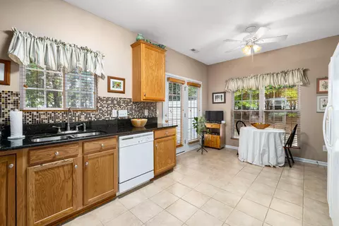 34 Edgebrook Cir, Durham, NC 27703 photo 6
